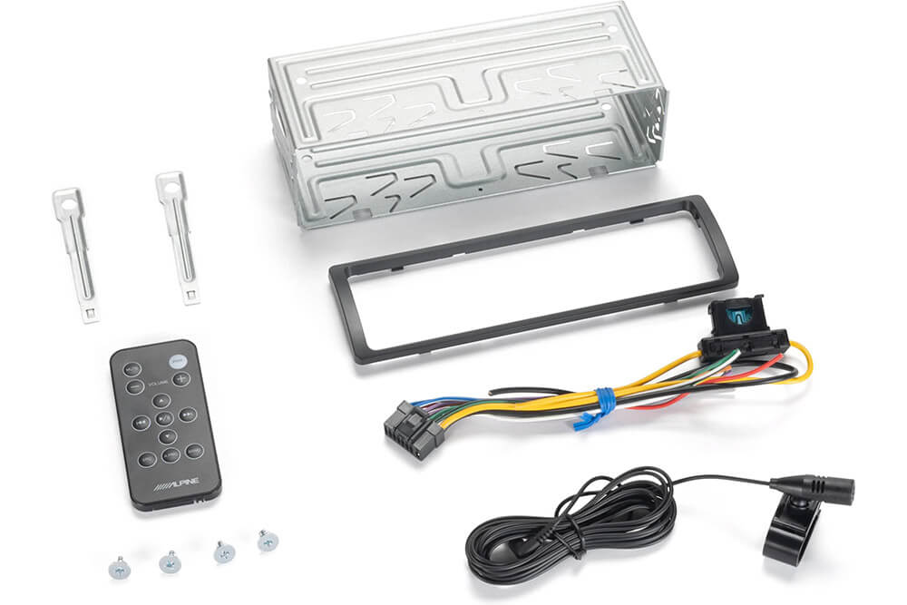 Alpine UTE-83BT Single DIN Radio